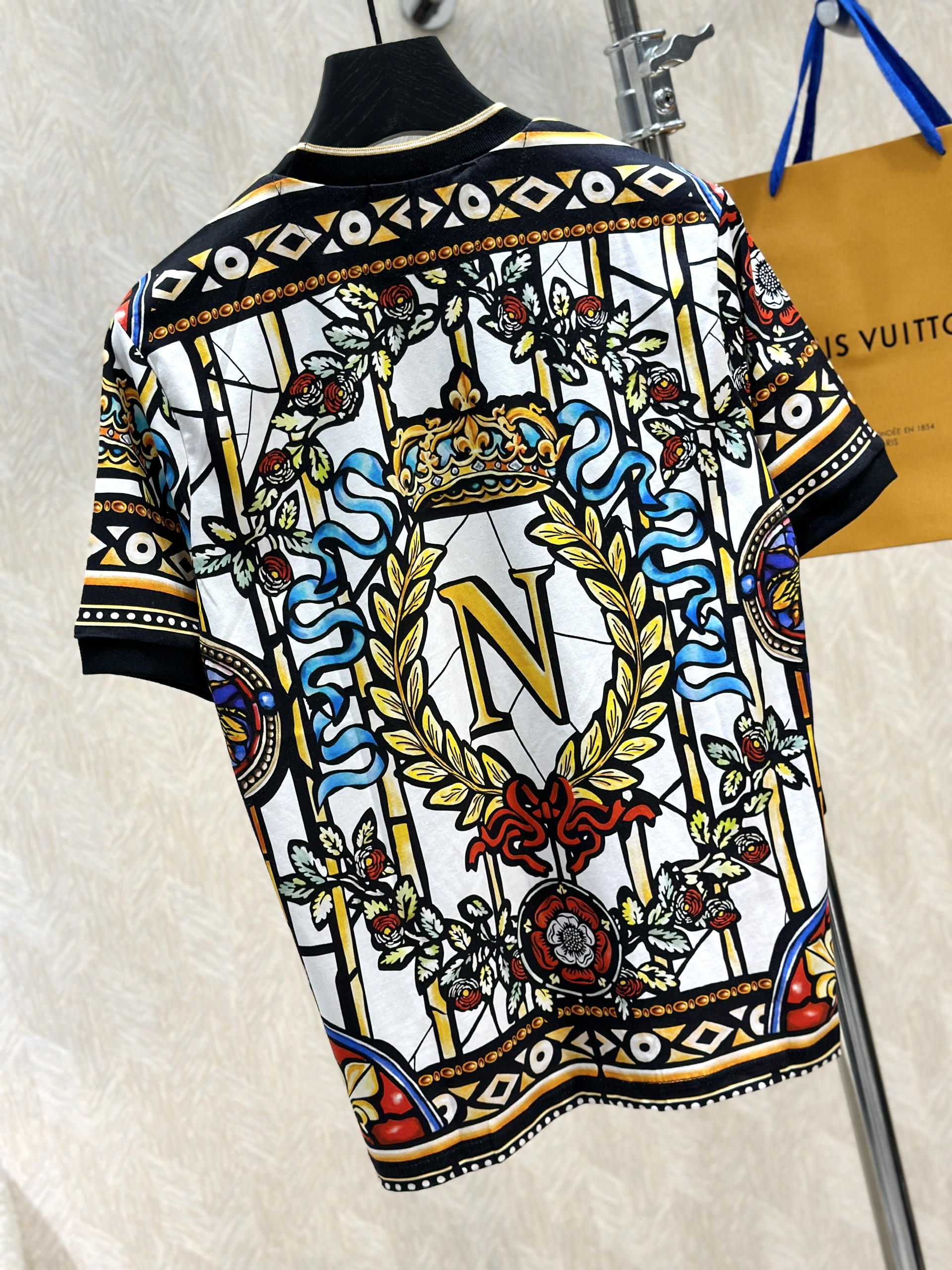 Áo phông T-shirt Dolce Gabbana DG họa tiết hoàng gia logo N Like Auth on web VTN